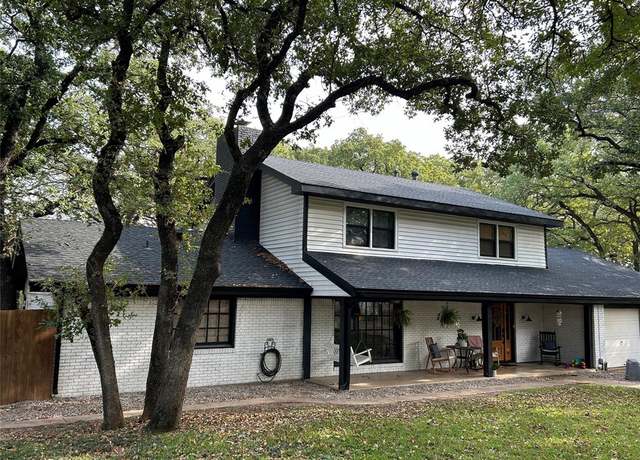 Property at 124 Nottingham Cir, Bridgeport, TX 76426, 4 beds, 2.5 baths