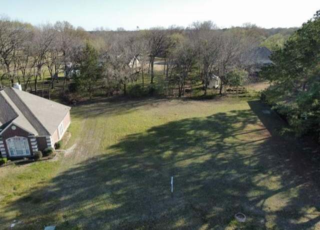 Property at 1000 Legend Ave, Bonham, TX 75418