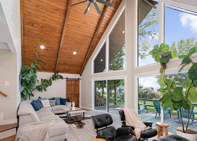 Property at 162 Lake Dr, Enchanted Oaks, TX 75156, 2 beds, 2 baths