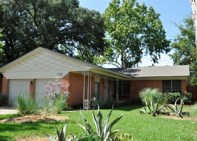 Property at 704 Ridgedale Dr, Richardson, TX 75080, 3 beds, 2 baths