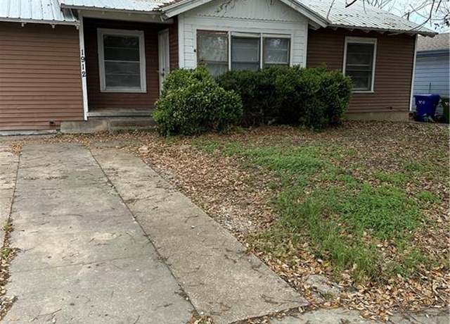 Property at 1912 Mabry St, Waco, TX 76711, 2 beds, 1 bath