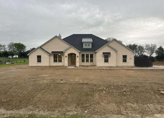 Property at 3501 Lariat Trl, Van Alstyne, TX 75495, 4 beds, 2.5 baths