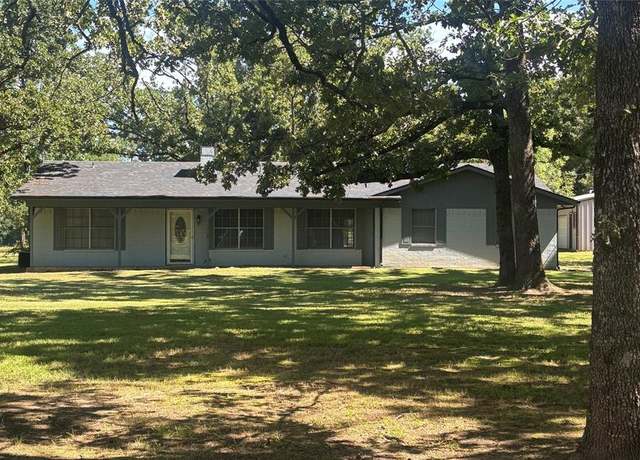 Property at 303 County Road 33830, Paris, TX 75460, 3 beds, 2 baths