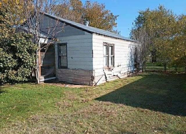 Property at 2913 Pennsylvania Rd, Wichita Falls, TX 76309, 2 beds, 1 bath