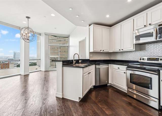 Property at 500 Throckmorton St #1006, Fort Worth, TX 76102, 1 bed, 1 bath