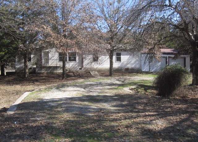 Property at 4 Aspen Pl, Burneyville, OK 73430, 3 beds, 2 baths