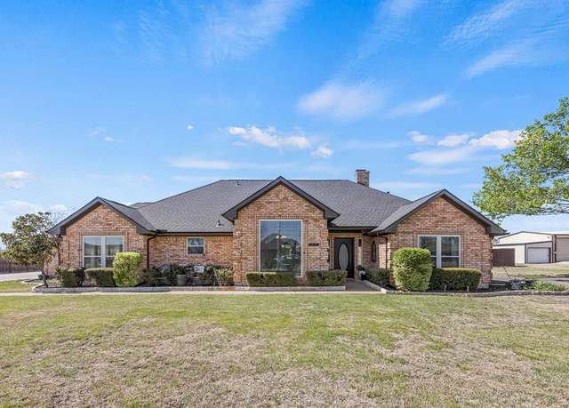 Property at 10727 Old Military Trl, Forney, TX 75126, 4 beds, 2.5 baths
