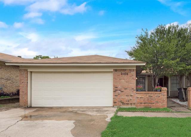 Property at 2106 Mistletoe Ave, Fort Worth, TX 76110, 2 beds, 2 baths