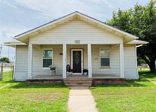 Property at 607 N 1st, Haskell, TX 79521, 2 beds, 1 bath