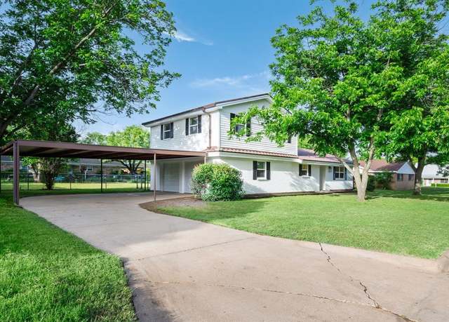 Property at 2502 SE 14th St, Mineral Wells, TX 76067, 4 beds, 2 baths