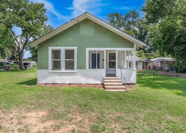 Property at 629 Yarborough St, Bossier City, LA 71111, 3 beds, 2 baths