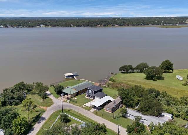 Property at 1114 Skylark Dr, Granbury, TX 76049, 2 beds, 1 bath