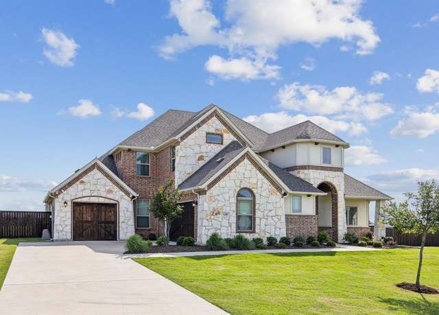Property at 640 Lakota Pkwy, Waxahachie, TX 75165, 4 beds, 3.5 baths