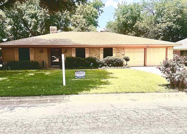 Property at 3309 Jamestown Dr, Forest Hill, TX 76140, 3 beds, 2 baths
