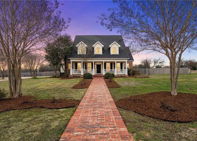 Property at 1240 Estes Rd, Lorena, TX 76655, 5 beds, 4 baths