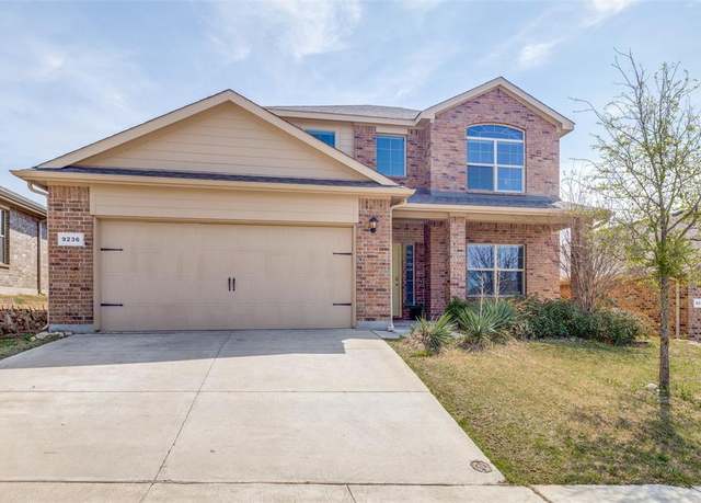 Property at 9236 Castorian Dr, Fort Worth, TX 76131, 3 beds, 2.5 baths