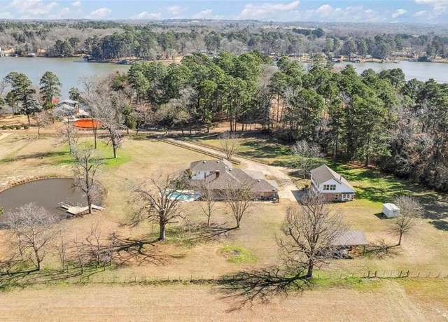 Property at 3243 County Road 3113, Jacksonville, TX 75766, 4 beds, 5 baths