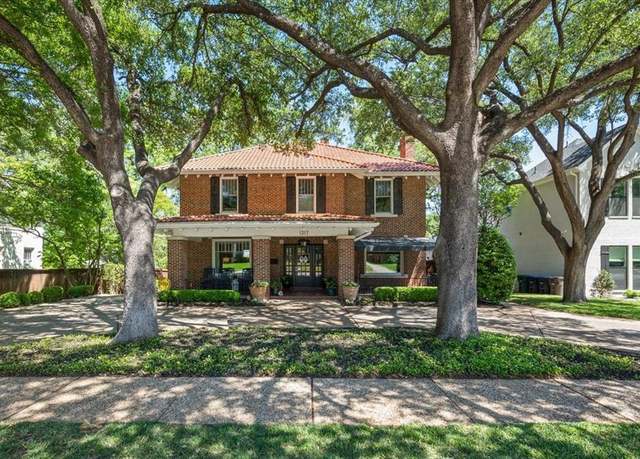 Property at 1317 Virginia Pl, Fort Worth, TX 76107, 4 beds, 2.5 baths