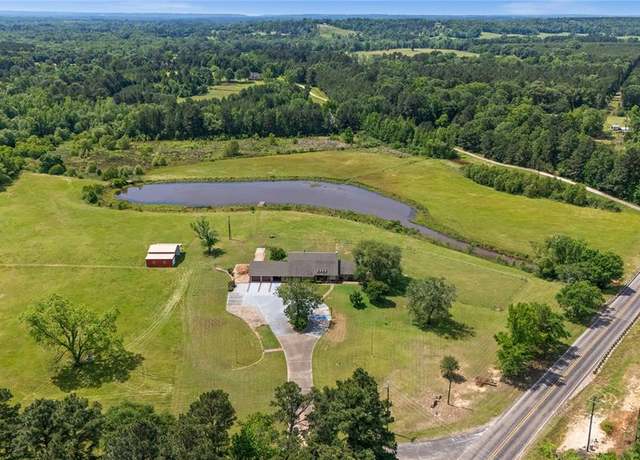 Property at 126 County Road 4212, Jacksonville, TX 75766, 6 beds, 3.5 baths