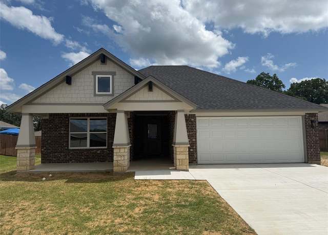 Property at 916 Ben, Springtown, TX 76082, 4 beds, 2 baths