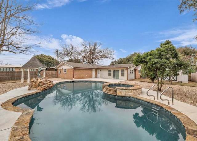 Property at 2217 Carolinda Dr, Waco, TX 76710, 3 beds, 2 baths