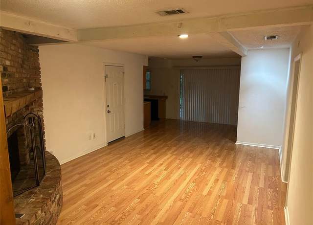 Property at 10377 Country Club Dr, Dallas, TX 75218, 3 beds, 1 bath