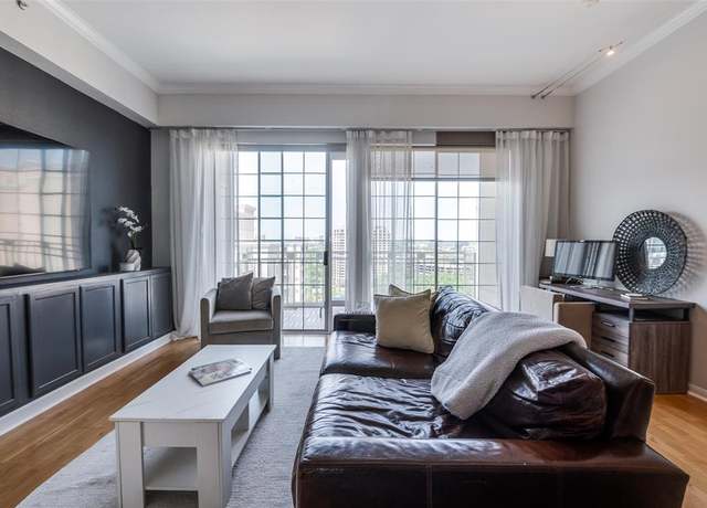 Property at 3225 Turtle Creek Blvd #1621, Dallas, TX 75219, 1 bed, 1.5 baths