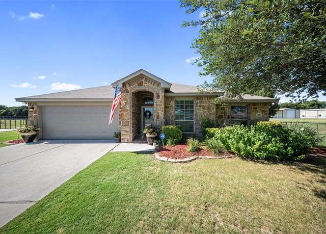 Property at 188 Creekwood Ranch Rd, Azle, TX 76020, 3 beds, 2 baths