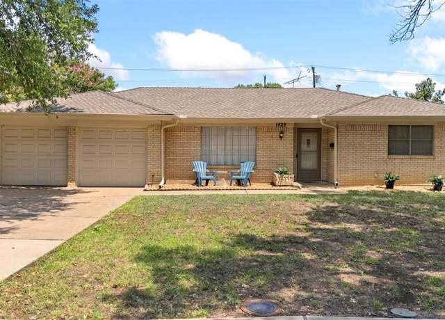 Property at 1429 Amherst Dr, Plano, TX 75075, 4 beds, 2 baths