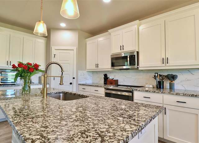 Property at 130 County Road 2630, Decatur, TX 76234, 3 beds, 2 baths