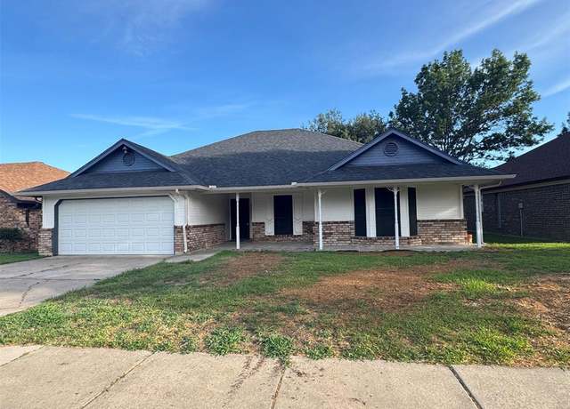 Property at 510 Betsy Ross Dr, Arlington, TX 76002, 3 beds, 2 baths