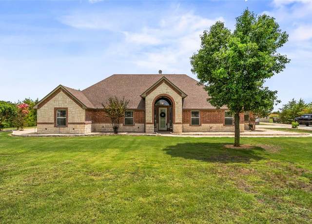 Property at 6713 Mustang Trl, Sanger, TX 76266, 3 beds, 2 baths