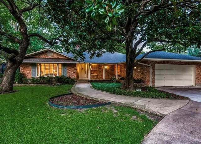 Property at 4430 Briar Creek Ln, Dallas, TX 75214, 3 beds, 2.5 baths