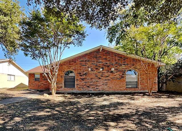 Property at 3112 Falkland Rd, Carrollton, TX 75007, 4 beds, 2 baths