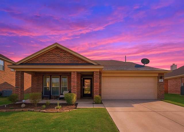 Property at 207 Patriot Pkwy, Forney, TX 75126, 4 beds, 3 baths