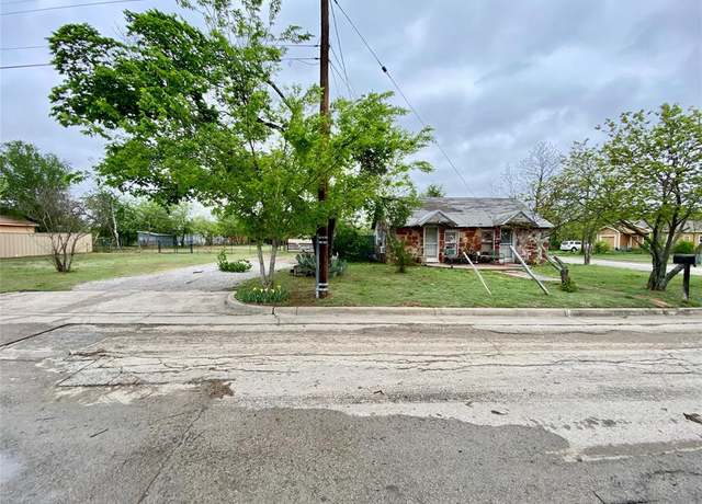 Property at 1315 SW 2nd Ave, Mineral Wells, TX 76067, 1 bed, 1 bath