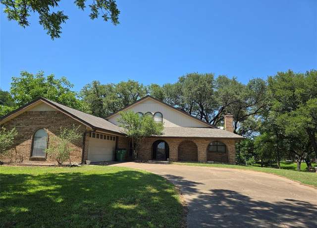 Property at 414 Granada Calle Ct, Granbury, TX 76049, 3 beds, 2.5 baths
