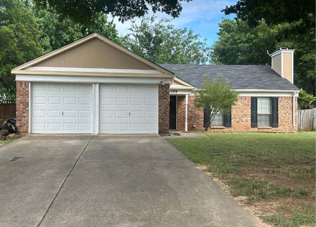 Property at 3509 Spring Meadow Ln, Flower Mound, TX 75028, 3 beds, 2 baths