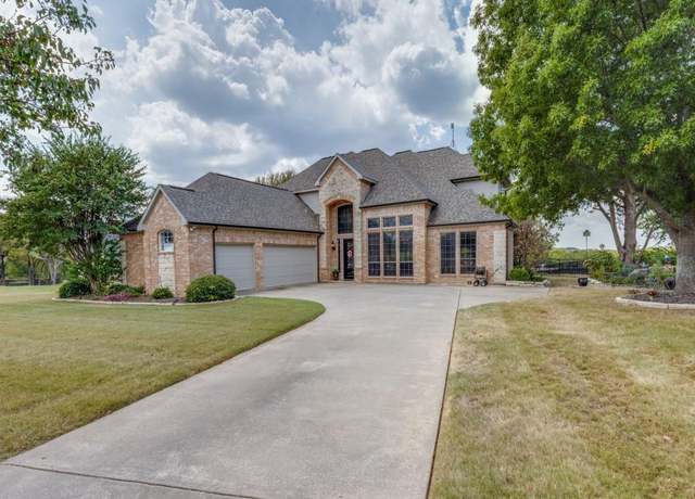 Property at 125 Palmer Ln, Pottsboro, TX 75076, 4 beds, 3.5 baths