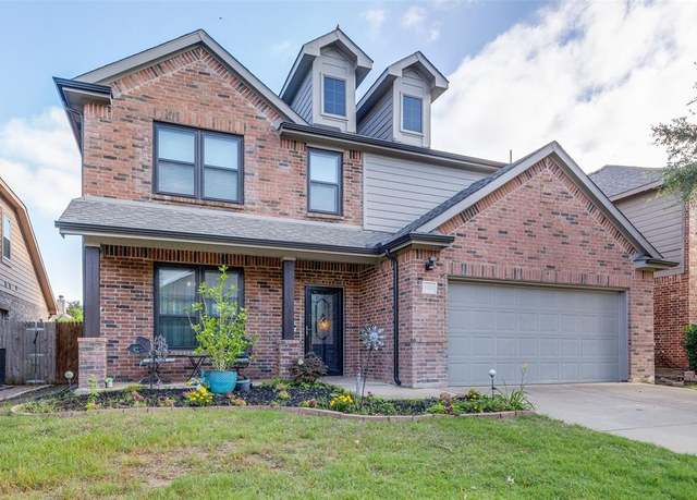 Property at 1328 Castlegar Ln, Fort Worth, TX 76247, 3 beds, 2.5 baths