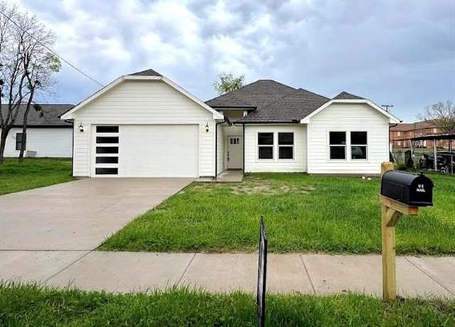 Property at 2309 Marshall St, Greenville, TX 75401, 3 beds, 2 baths