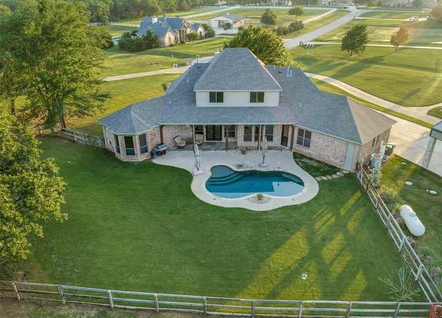 Property at 7600 Bruce Rd, Aubrey, TX 76227, 4 beds, 4 baths