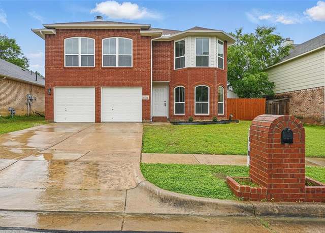Property at 2324 Wilmette Dr, Arlington, TX 76018, 4 beds, 2.5 baths