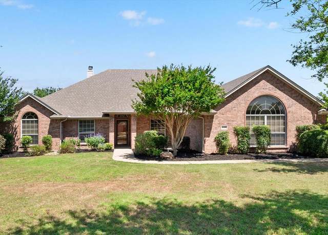 Property at 10208 W Rancho Diego Ln, Fort Worth, TX 76036, 4 beds, 3 baths