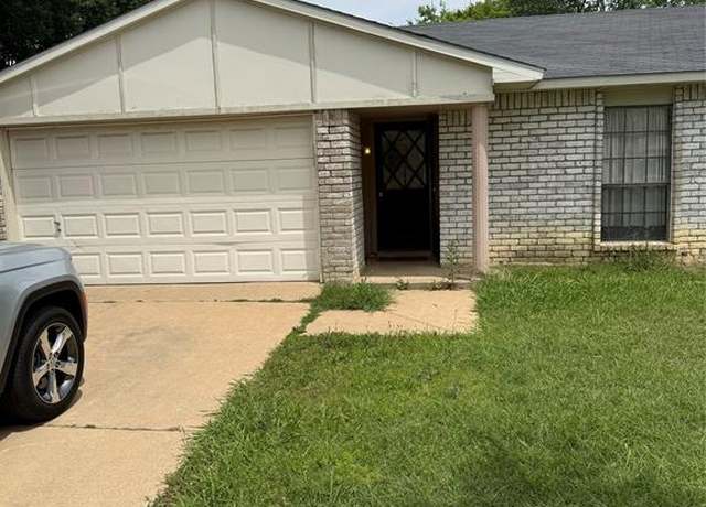 Property at 6933 Glenhurst Dr, North Richland Hills, TX 76182, 3 beds, 2 baths