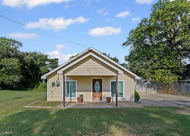Property at 828 Springer Ave, Fort Worth, TX 76114, 3 beds, 2 baths