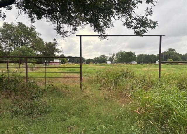 Property at TBD Howell St, Saint Jo, TX 76265