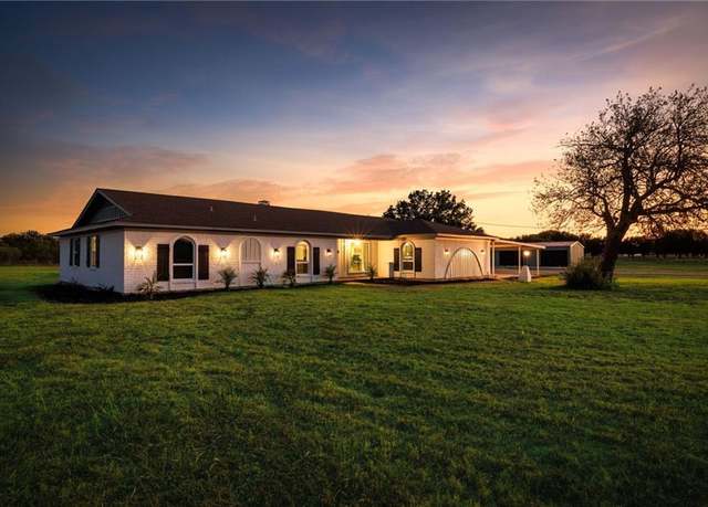Property at 301 Star Dust, Crawford, TX 76638, 5 beds, 2.5 baths
