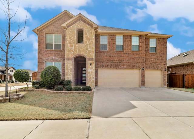 Property at 2800 Long Slope Rd, Arlington, TX 76001, 5 beds, 3.5 baths