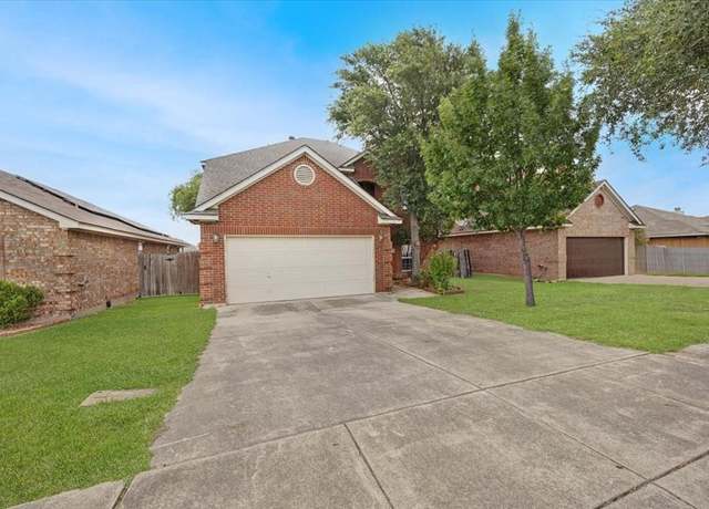 Property at 9228 Nathan Dr, White Settlement, TX 76108, 5 beds, 3.5 baths